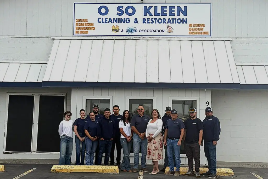 O So Kleen Team Photo in Hermiston, Oregon. Serving Eastern & Western Washington